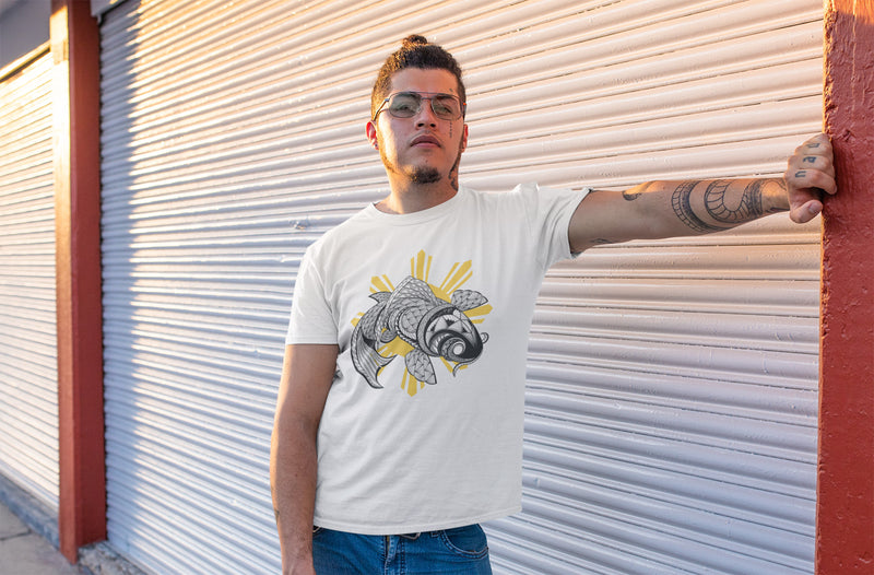 Unisex-T-Shirt mit Stammeskunst-Koi-Fisch und philippinischer Sonne